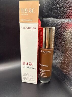Clarins Everlasting Liquid Foundation - 119.5C Truffle Brown Shade